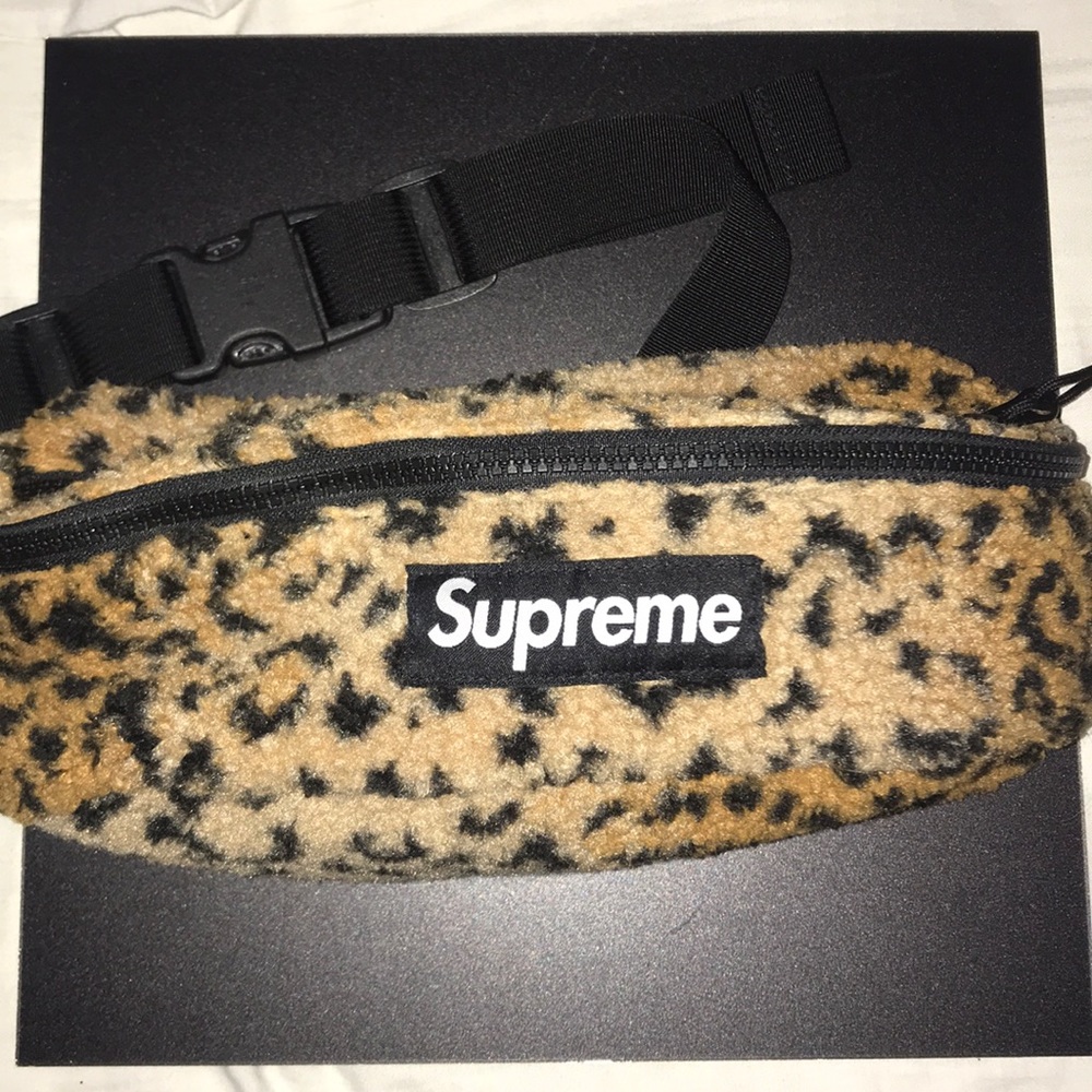 💯% AUTHENTIC Supreme Fanny/waist pak/bag